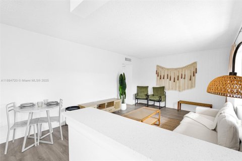 Appartement à louer à North Miami, Floride: 1 chambre, 69.68 m2 № 1947181 - photo 20