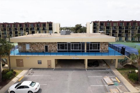 Condo in Daytona Beach, Florida, 1 bedroom  № 1881448 - photo 23