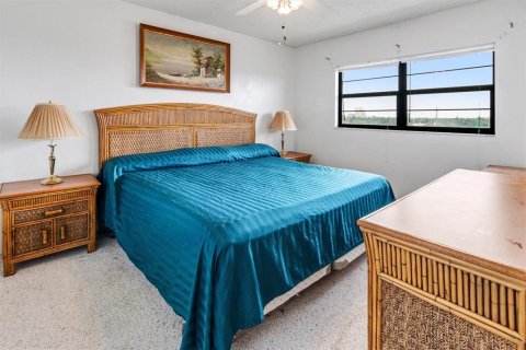 Condo in Daytona Beach, Florida, 1 bedroom  № 1881448 - photo 15