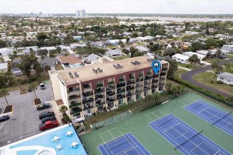 Condo in Daytona Beach, Florida, 1 bedroom  № 1881448 - photo 24