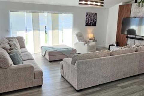 Casa en venta en Kissimmee, Florida, 4 dormitorios, 174.66 m2 № 1793475 - foto 17