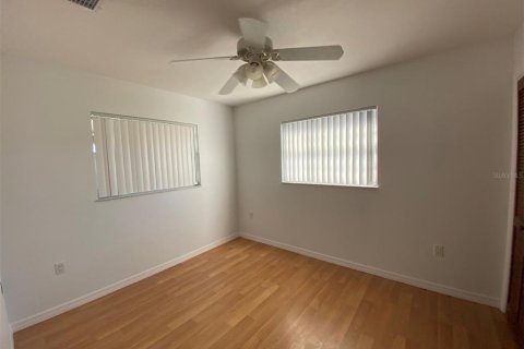 Casa en alquiler en Punta Gorda, Florida, 3 dormitorios, 130.06 m2 № 1554138 - foto 13