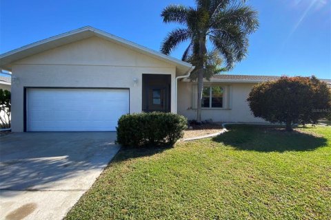 Casa en alquiler en Punta Gorda, Florida, 3 dormitorios, 130.06 m2 № 1554138 - foto 1