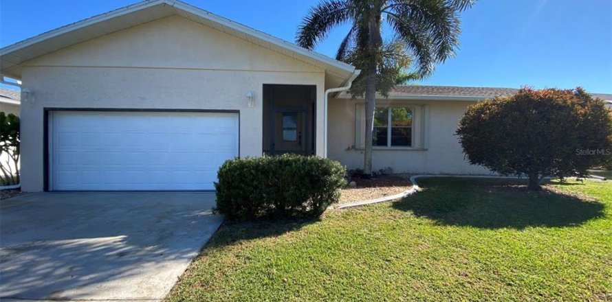 Villa ou maison à Punta Gorda, Floride 3 chambres, 130.06 m2 № 1554138