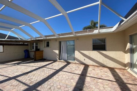 Casa en alquiler en Punta Gorda, Florida, 3 dormitorios, 130.06 m2 № 1554138 - foto 15