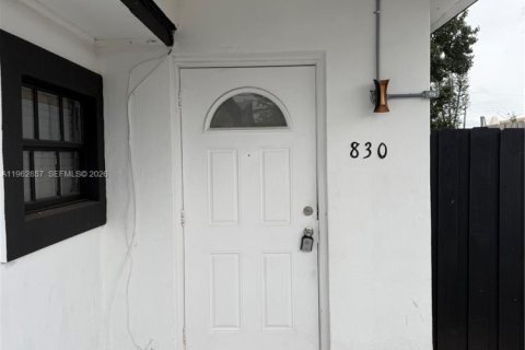 Villa ou maison à louer à Hallandale Beach, Floride: 1 chambre, 46.45 m2 № 2024167 - photo 13