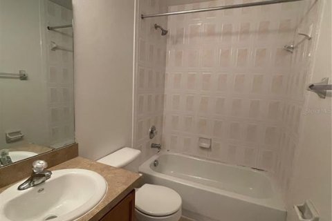 Touwnhouse à louer à Orlando, Floride: 2 chambres, 130.06 m2 № 2416226 - photo 25
