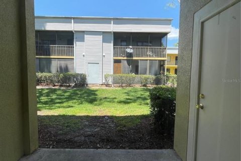 Touwnhouse à louer à Orlando, Floride: 2 chambres, 130.06 m2 № 2416226 - photo 10