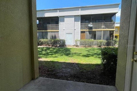 Touwnhouse à louer à Orlando, Floride: 2 chambres, 130.06 m2 № 2416226 - photo 9