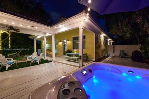 Commercial property in Fort Lauderdale, Florida 171.31 sq.m. № 1768737 - photo 12
