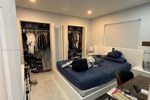 Villa ou maison à louer à Miami, Floride: 3 chambres, 212.56 m2 № 2432552 - photo 8