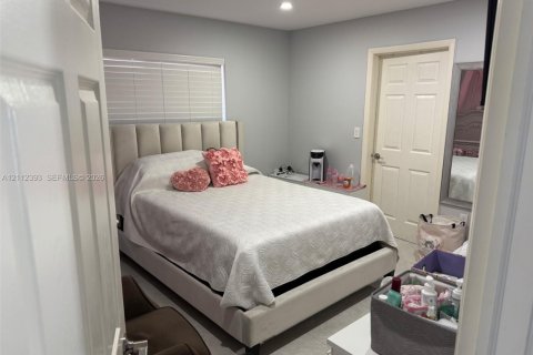 Villa ou maison à louer à Miami, Floride: 3 chambres, 212.56 m2 № 2432552 - photo 7