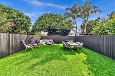 Adosado en venta en Miami, Florida, 3 dormitorios, 182.83 m2 № 1689107 - foto 23