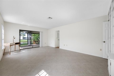 Condo in Clearwater, Florida, 3 bedrooms  № 2368873 - photo 16