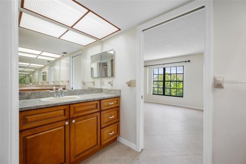 Condo in Clearwater, Florida, 3 bedrooms  № 2368873 - photo 29