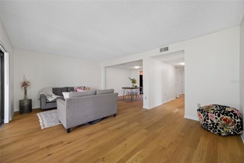 Condo in Clearwater, Florida, 3 bedrooms  № 2368873 - photo 14