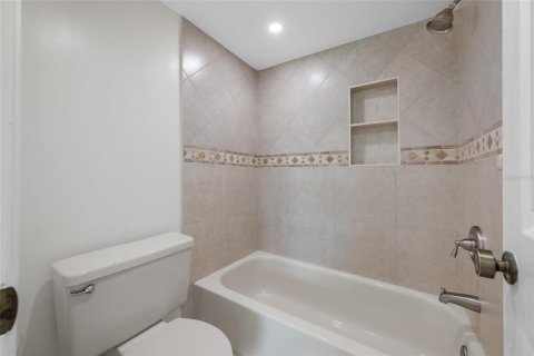 Condo in Clearwater, Florida, 3 bedrooms  № 2368873 - photo 28
