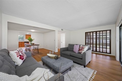 Condo in Clearwater, Florida, 3 bedrooms  № 2368873 - photo 12