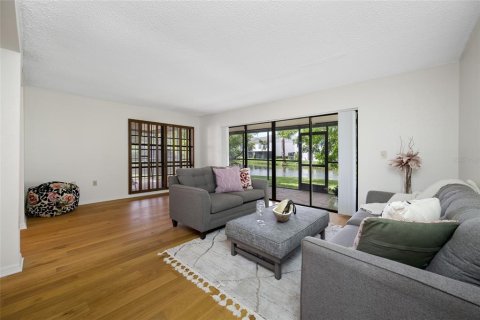 Condo in Clearwater, Florida, 3 bedrooms  № 2368873 - photo 11