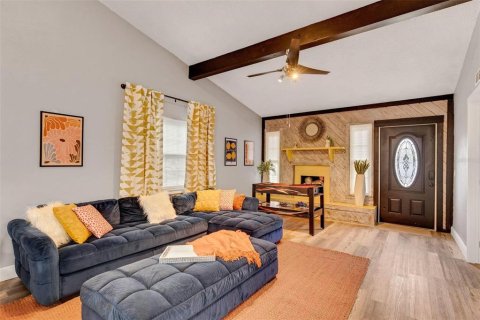 House in Winter Haven, Florida 4 bedrooms, 140.56 sq.m. № 1904312 - photo 2