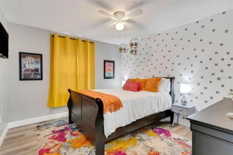 House in Winter Haven, Florida 4 bedrooms, 140.56 sq.m. № 1904312 - photo 9