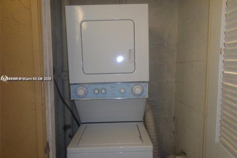 Condominio en venta en Miramar, Florida, 2 dormitorios, 92.9 m2 № 1940013 - foto 10