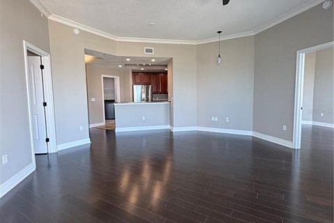 Condominio en alquiler en Tampa, Florida, 2 dormitorios, 126.63 m2 № 2115928 - foto 3