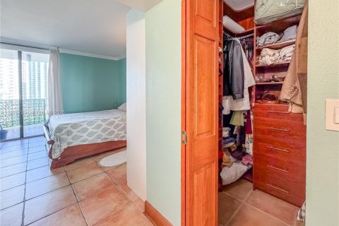 Condo in Miami, Florida, 1 bedroom  № 2052879 - photo 17