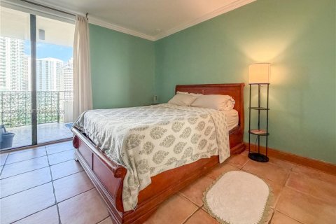 Condo in Miami, Florida, 1 bedroom  № 2052879 - photo 15