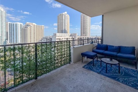 Condo in Miami, Florida, 1 bedroom  № 2052879 - photo 14