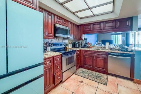 Condo in Miami, Florida, 1 bedroom  № 2052879 - photo 10