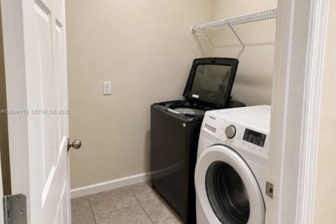 Villa ou maison à vendre à St. Lucie, Floride: 4 chambres, 210.61 m2 № 2402241 - photo 17