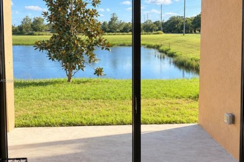Villa ou maison à vendre à St. Lucie, Floride: 4 chambres, 210.61 m2 № 2402241 - photo 16