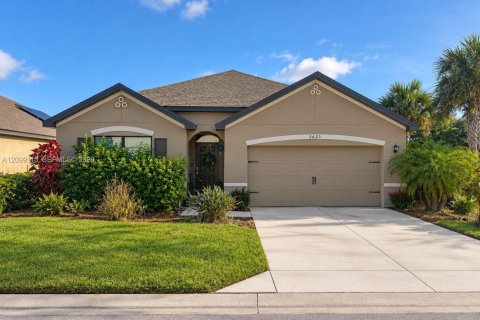 Villa ou maison à St. Lucie, Floride 4 chambres, 210.61 m2 № 2402241