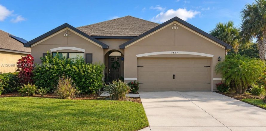 Villa ou maison à St. Lucie, Floride 4 chambres, 210.61 m2 № 2402241