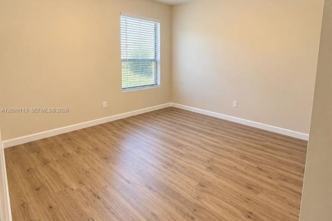 Villa ou maison à vendre à St. Lucie, Floride: 4 chambres, 210.61 m2 № 2402241 - photo 11