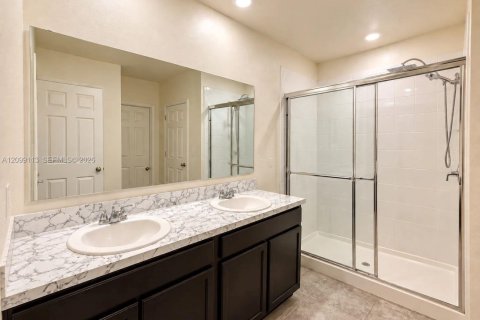 Villa ou maison à vendre à St. Lucie, Floride: 4 chambres, 210.61 m2 № 2402241 - photo 13