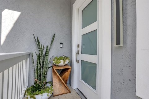 Townhouse in Hutchinson Island South, Florida 2 bedrooms, 157.47 sq.m. № 1583718 - photo 4