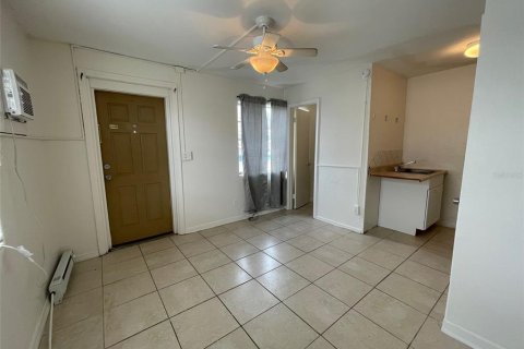 Apartamento en alquiler en Daytona Beach, Florida, 1 habitación, 23.23 m2 № 2106077 - foto 10