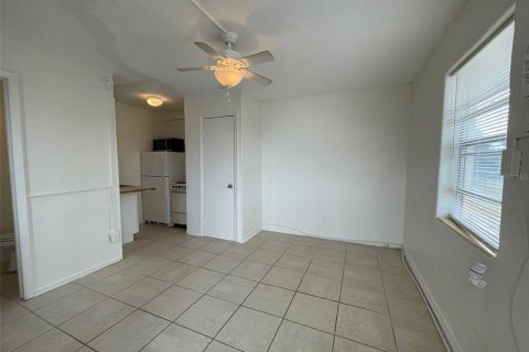 Apartamento en alquiler en Daytona Beach, Florida, 1 habitación, 23.23 m2 № 2106077 - foto 11