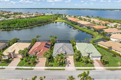 House in Port Charlotte, Florida 2 bedrooms, 167.69 sq.m. № 2306045 - photo 26