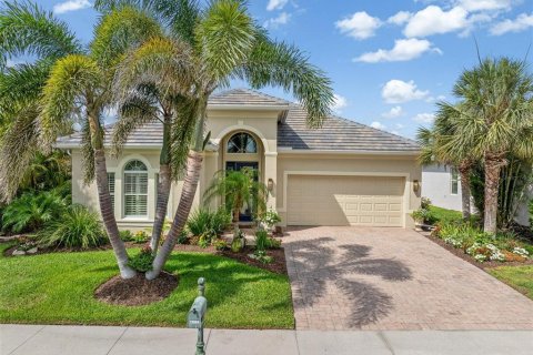 House in Port Charlotte, Florida 2 bedrooms, 167.69 sq.m. № 2306045 - photo 2