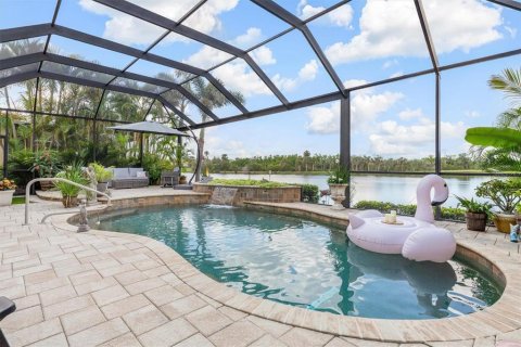 House in Port Charlotte, Florida 2 bedrooms, 167.69 sq.m. № 2306045 - photo 25
