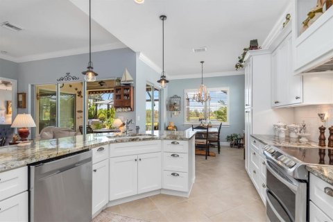 House in Port Charlotte, Florida 2 bedrooms, 167.69 sq.m. № 2306045 - photo 10