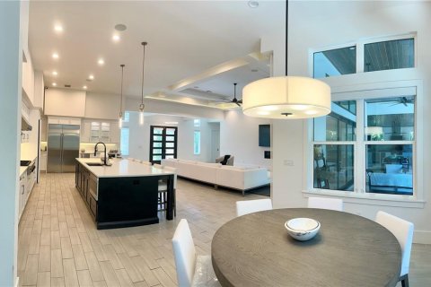 Casa en venta en Tampa, Florida, 4 dormitorios, 496.19 m2 № 2324058 - foto 10