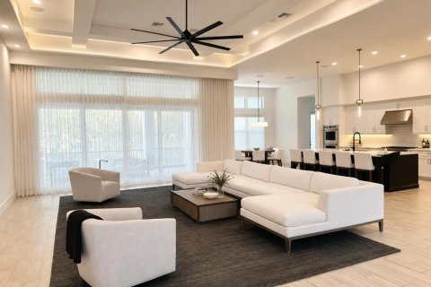 Casa en venta en Tampa, Florida, 4 dormitorios, 496.19 m2 № 2324058 - foto 3