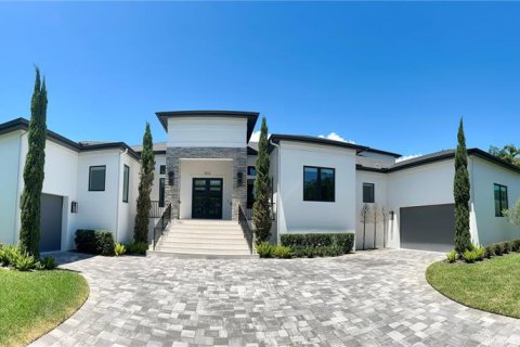 Casa en Tampa, Florida 4 dormitorios, 496.19 m2 № 2324058