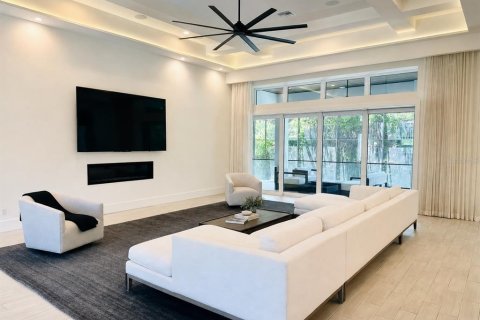 Casa en venta en Tampa, Florida, 4 dormitorios, 496.19 m2 № 2324058 - foto 5
