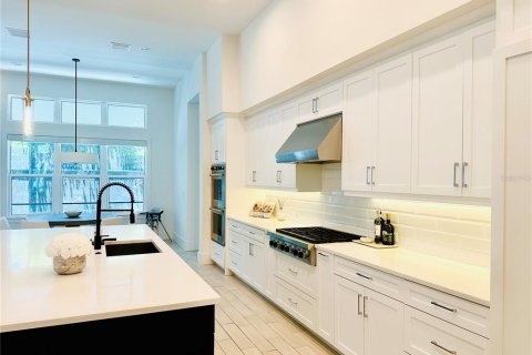 Casa en venta en Tampa, Florida, 4 dormitorios, 496.19 m2 № 2324058 - foto 7