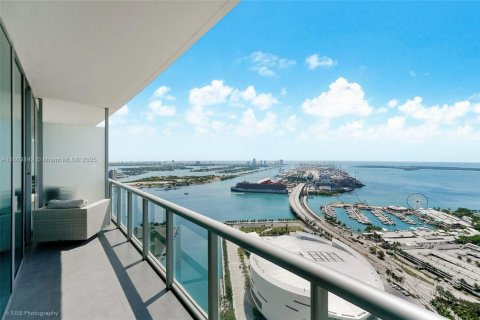 Купить кондоминиум в Майами, Флорида 2 спальни, 112.23м2, № 1920355 - фото 9